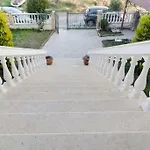 Natali Villa